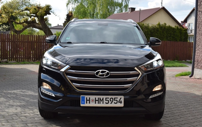 Hyundai Tucson cena 73900 przebieg: 104000, rok produkcji 2016 z Bełżyce małe 466